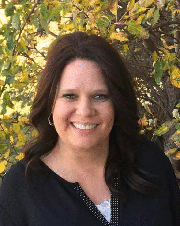 Tara, Office Manager
